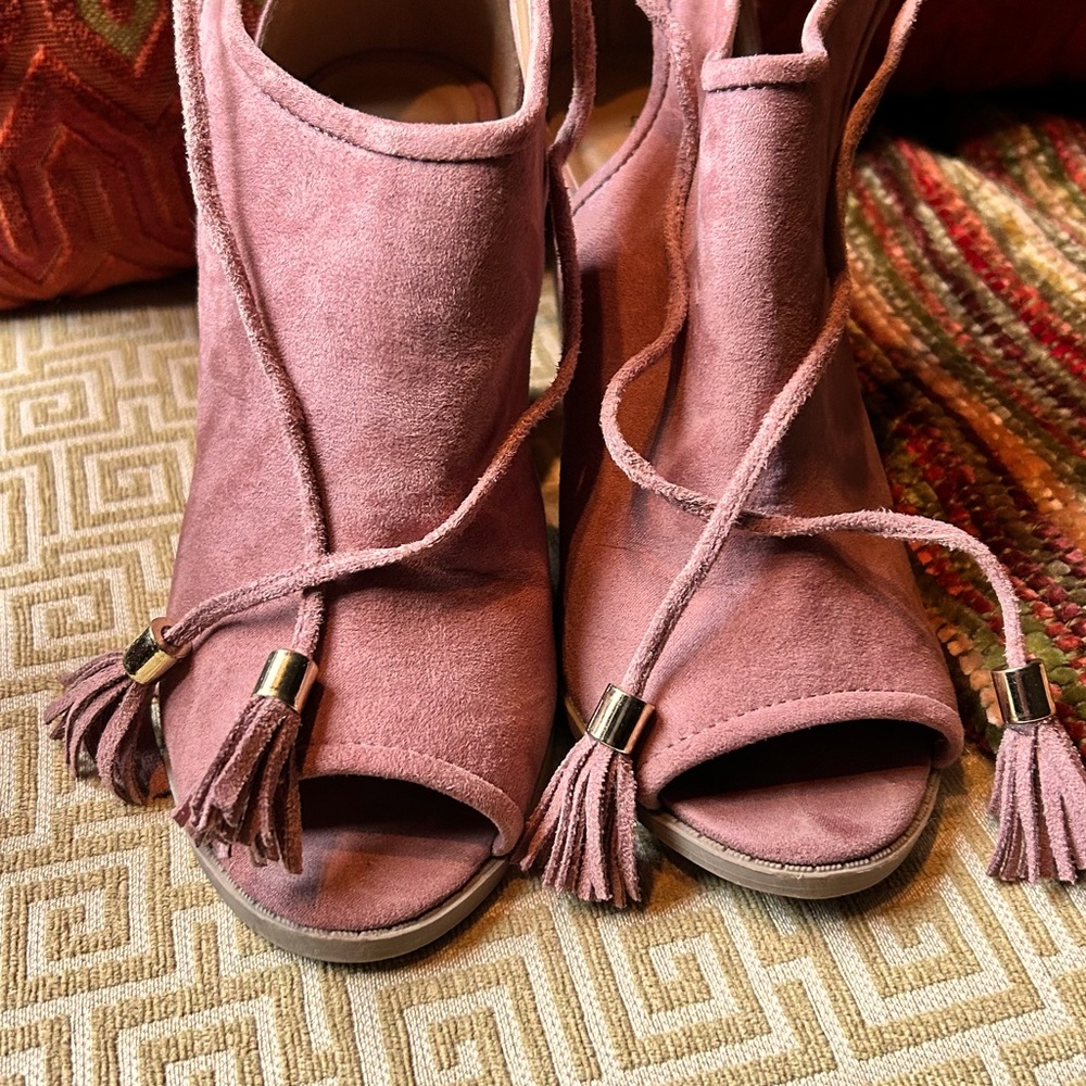 Qupid pink peep toe block heel shoes. Size 6.5